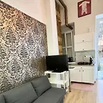 Lägenhet Boutique Near Heroes Square *