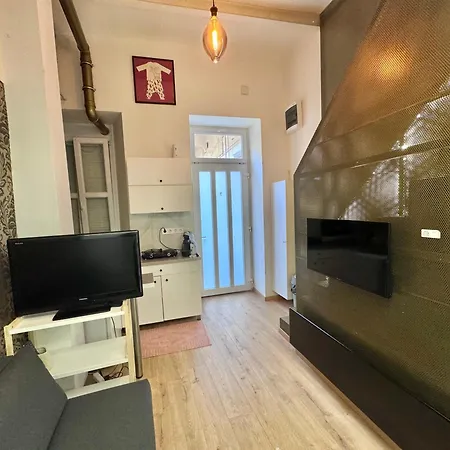 Boutique Studio Near Heroes Square Central Budapest Lägenhet